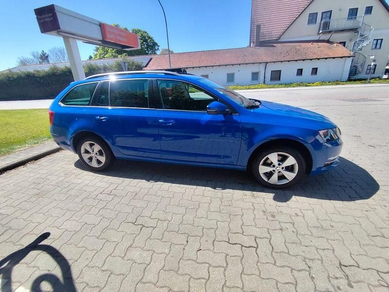 Gebraucht Skoda Octavia Style 150 PS (110 kW) 2019 Blau Kombi