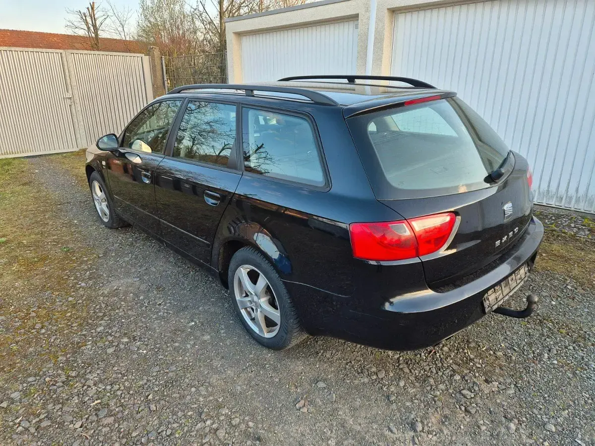 Gebraucht Seat Exeo Style 120 PS (88 kW) 2011 Schwarz Kombi