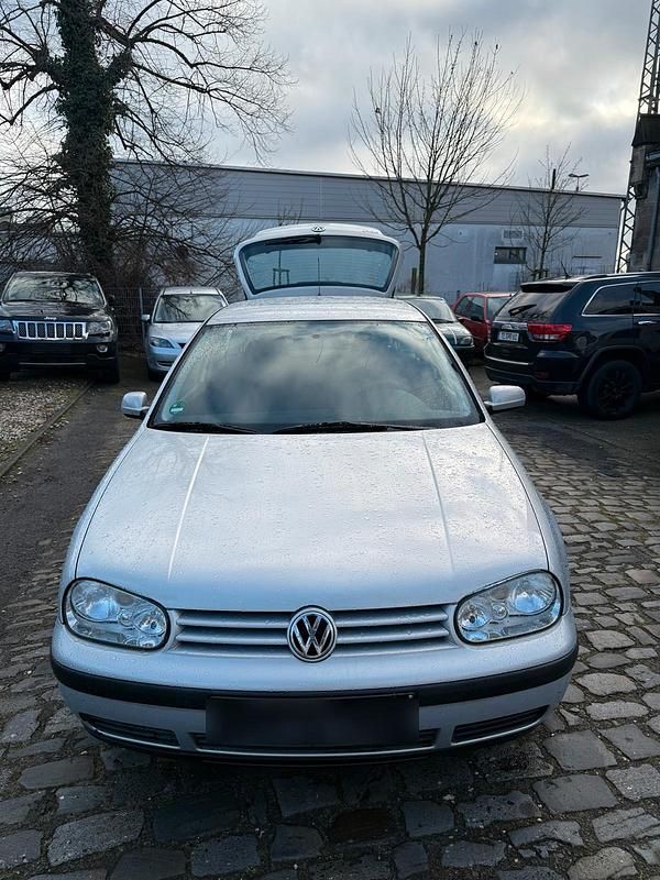 Silber Gebraucht 1998 VW Golf IV Kleinwagen | 1.099 € (Guter Preis) - Bild 1/4