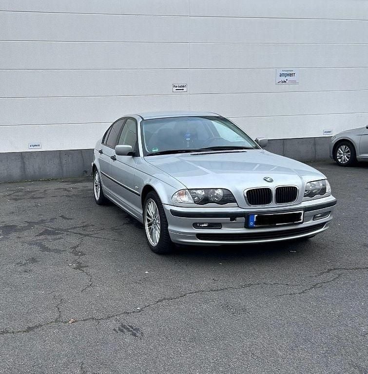 Gebraucht BMW 318 118 PS (86 kW) 2000 Grau Limousine
