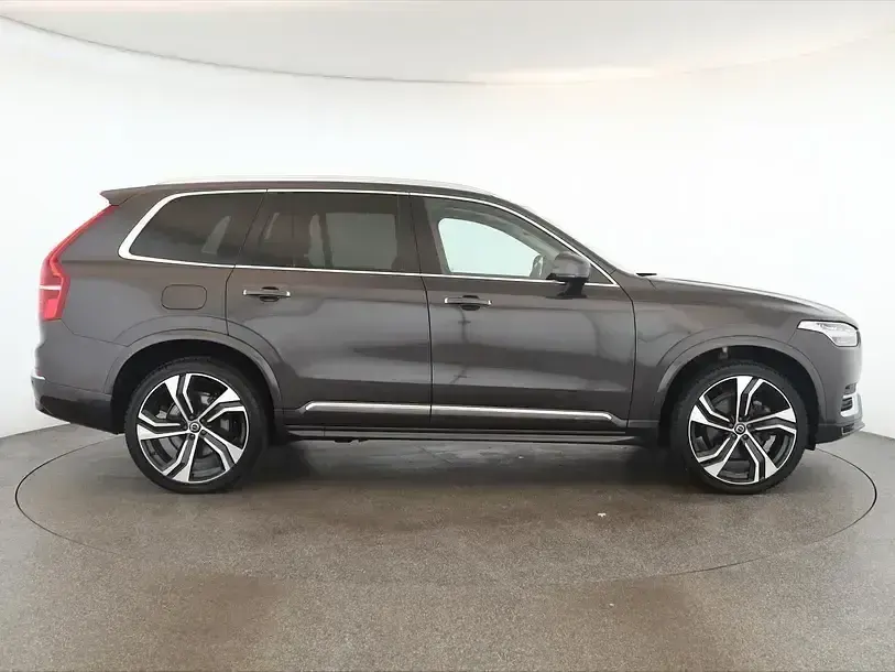 Gebraucht Volvo XC90 Plus 235 PS (172 kW) 2023 Platinum grey SUV