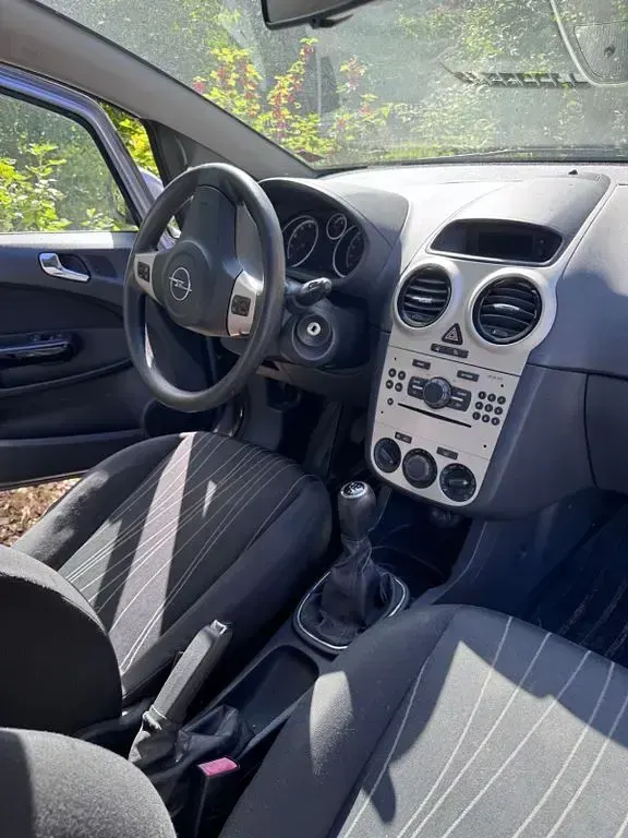 Gebraucht Opel Corsa 80 PS (58 kW) 2007 Silber Kleinwagen