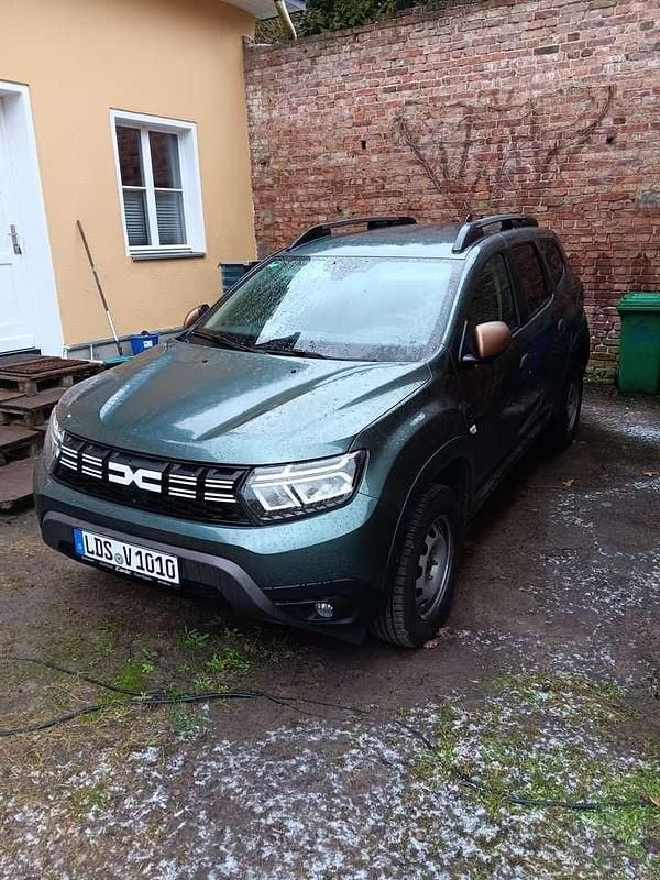 Grün Gebraucht 2023 Dacia Duster Extreme SUV | 19.700 € (Guter Preis) - Bild 1/4