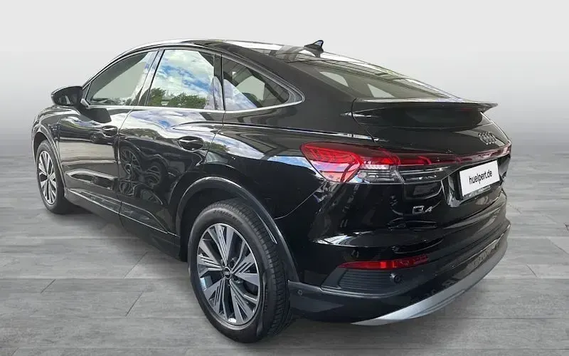 Gebraucht Audi Q4 Sportback e-tron Ambiente 125 kW (170 PS) 2023 Schwarz SUV