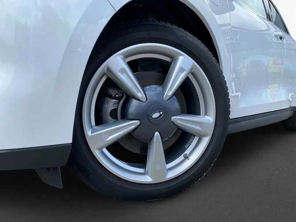 Usata Ora 03 125 kW (171 CV) 2023 Bianco Utilitaria