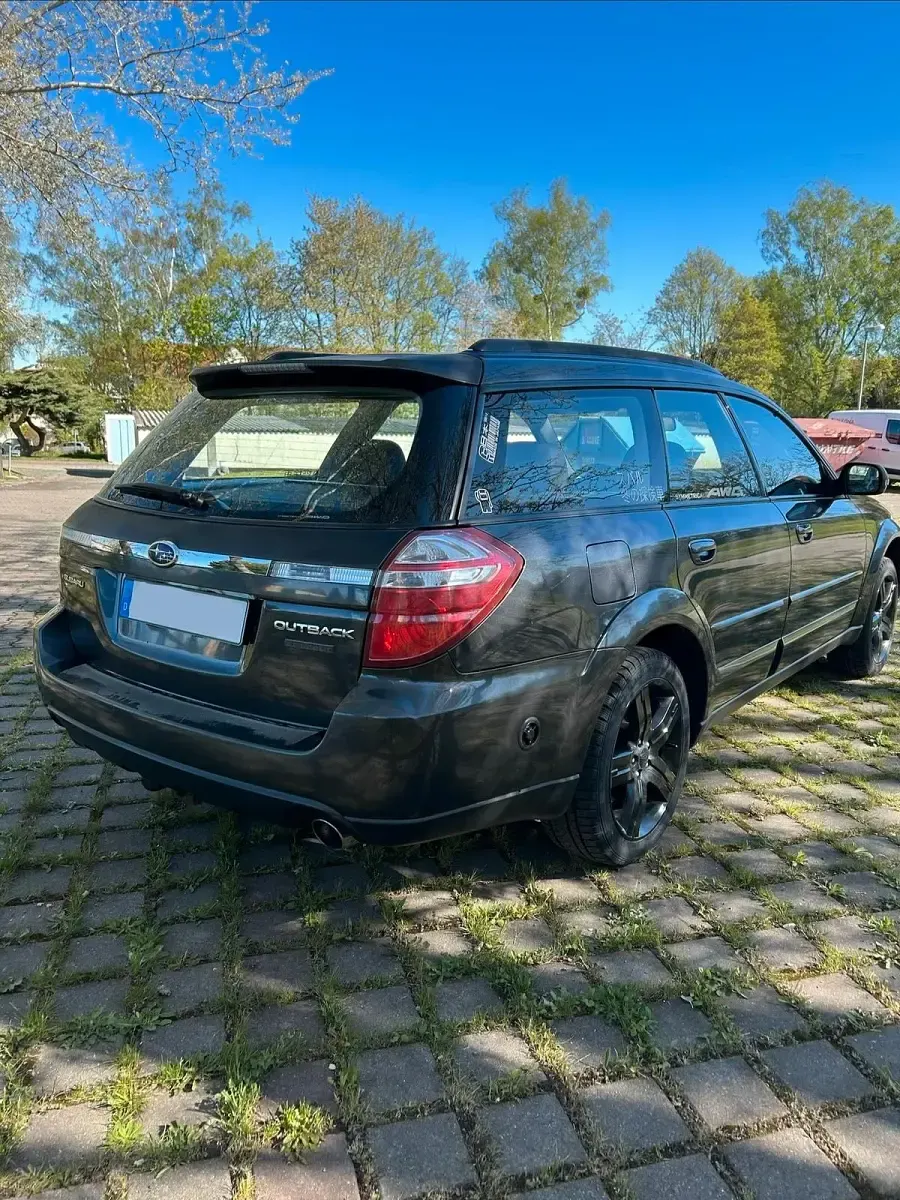 Gebraucht Subaru Outback 165 PS (121 kW) 2007 Schwarz Kombi