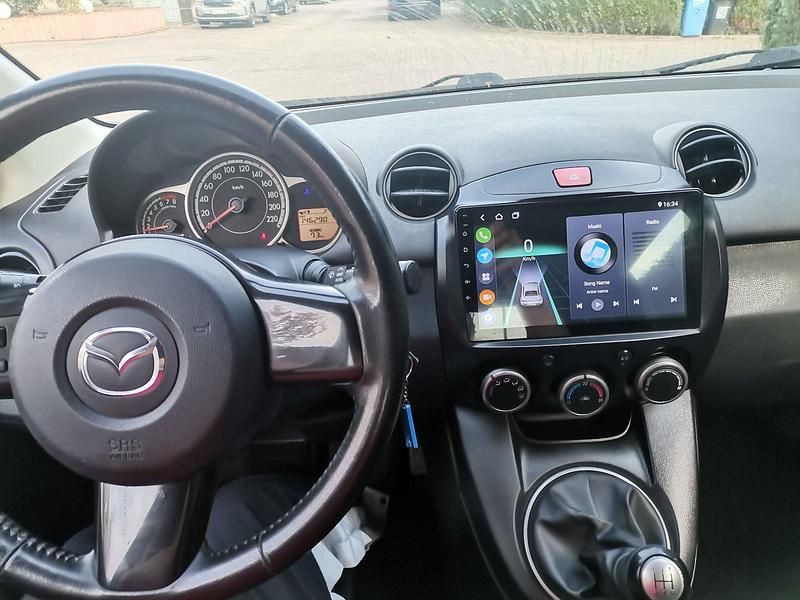 Gebraucht Mazda 2 Kenko 86 PS (63 kW) 2014 Braun Limousine