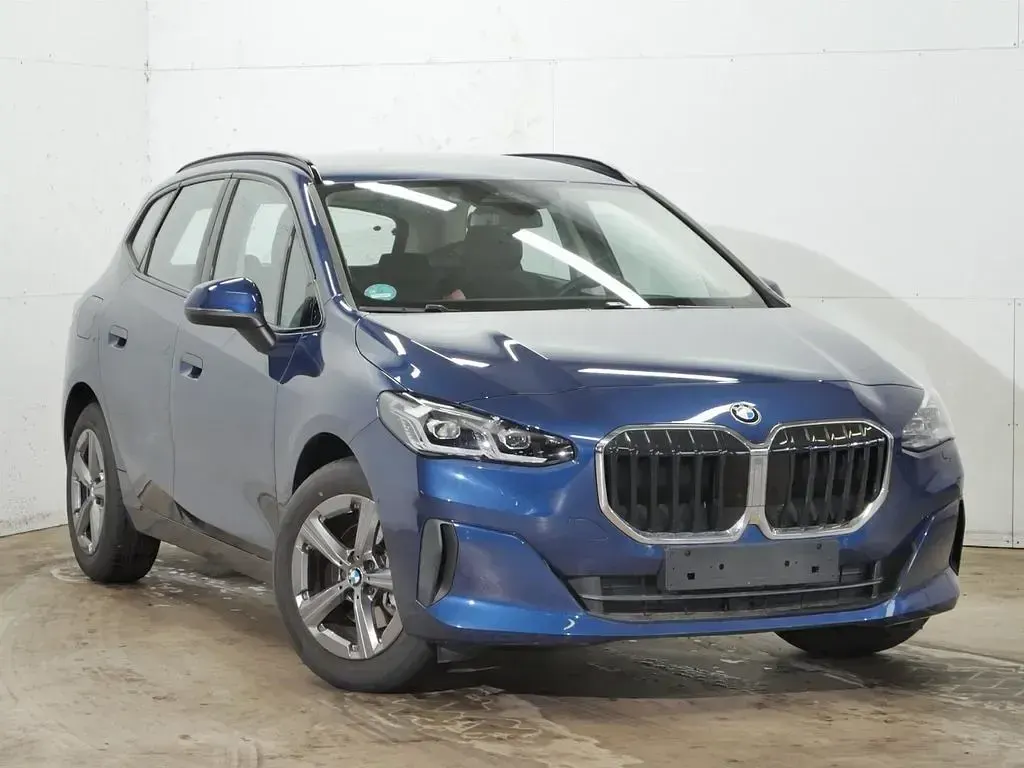 Gebraucht BMW 220 170 PS (125 kW) 2025 Phytonicblau metallic Kombi