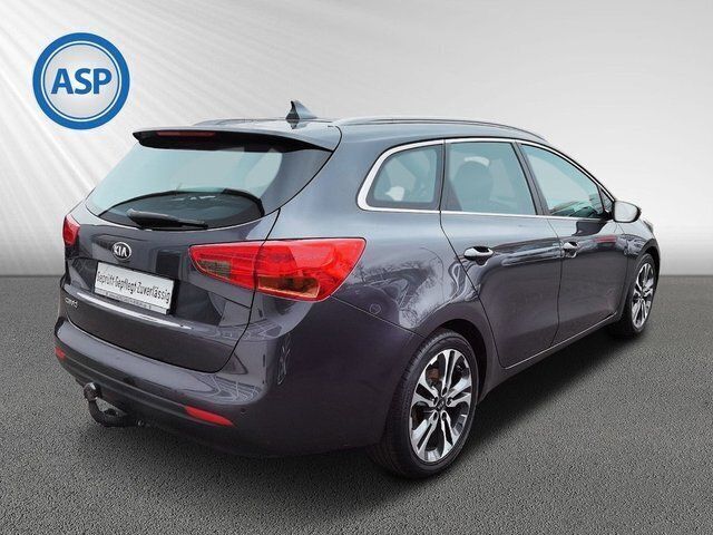Gebraucht Kia Ceed Sportswagon Spirit 135 PS (99 kW) 2013 Grau metallic Kombi