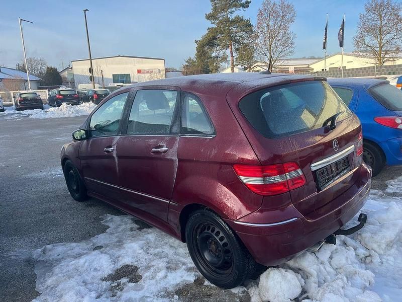 Gebraucht Mercedes B200 140 PS (102 kW) 2006 Violet Van / Kleinbus