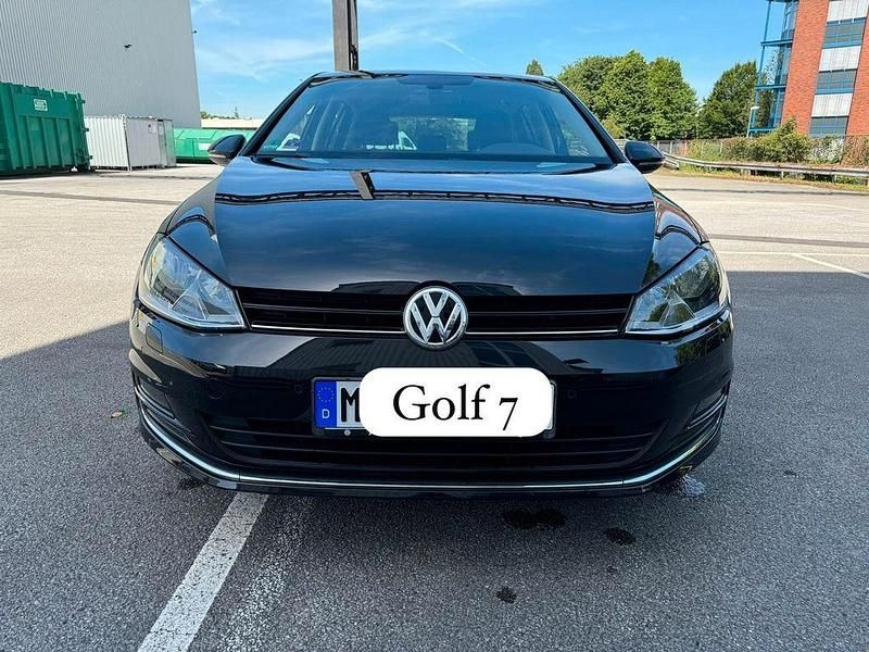 Schwarz Gebraucht 2016 VW Golf VII Allstar Limousine | 8.900 € (Superpreis) - Bild 1/4