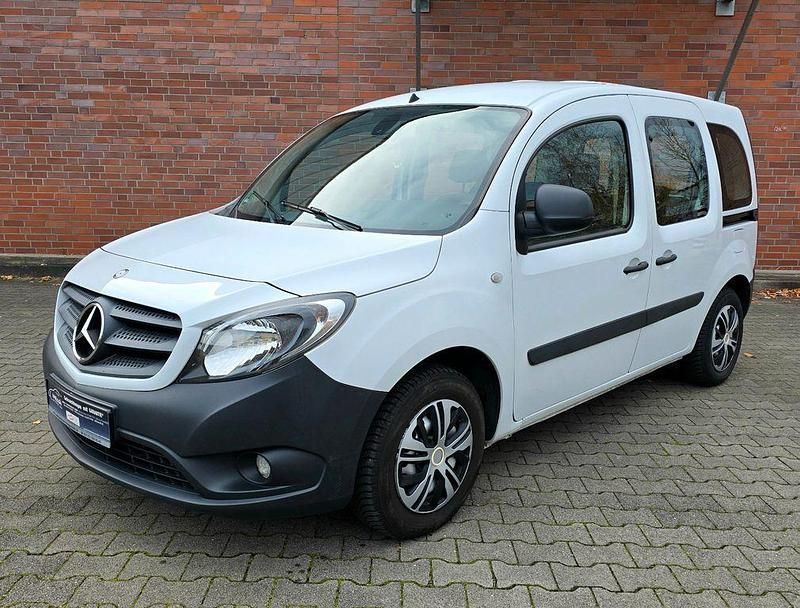 Gebraucht Mercedes Citan 112 114 PS (83 kW) 2018 Weiß Van / Kleinbus