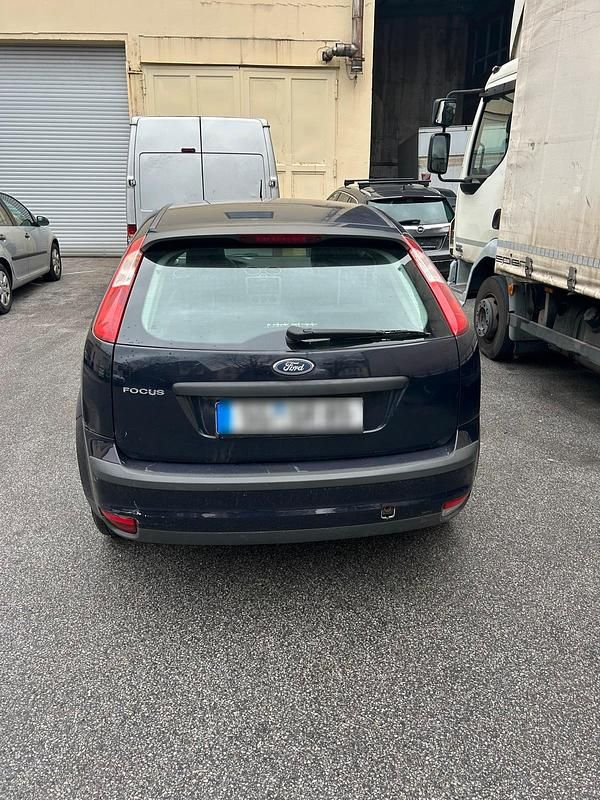 Gebraucht Ford Focus 75 PS (55 kW) 2006 Blau Kleinwagen