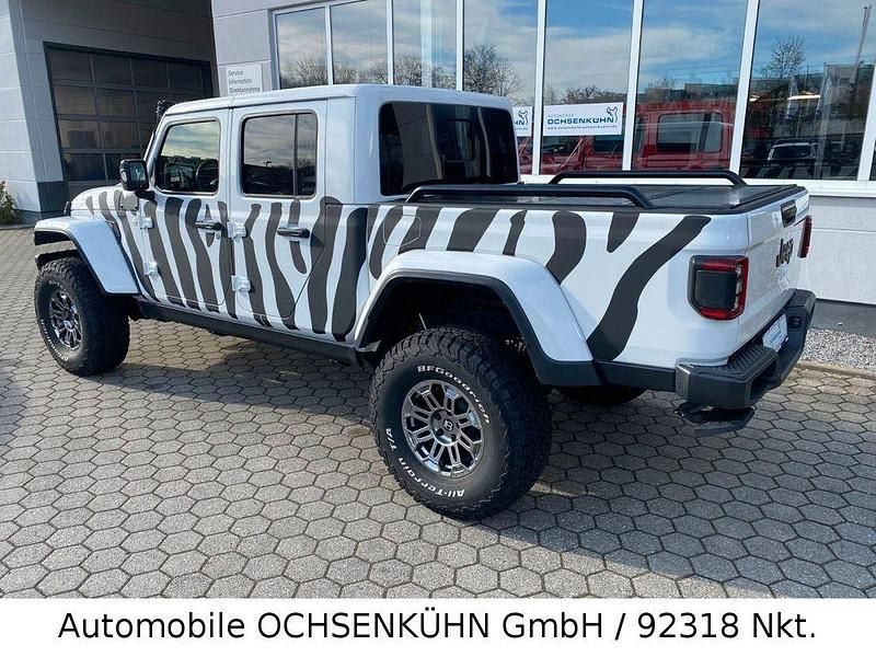 Gebraucht Jeep Gladiator Overland 264 PS (194 kW) 2022 Weiß Pickup