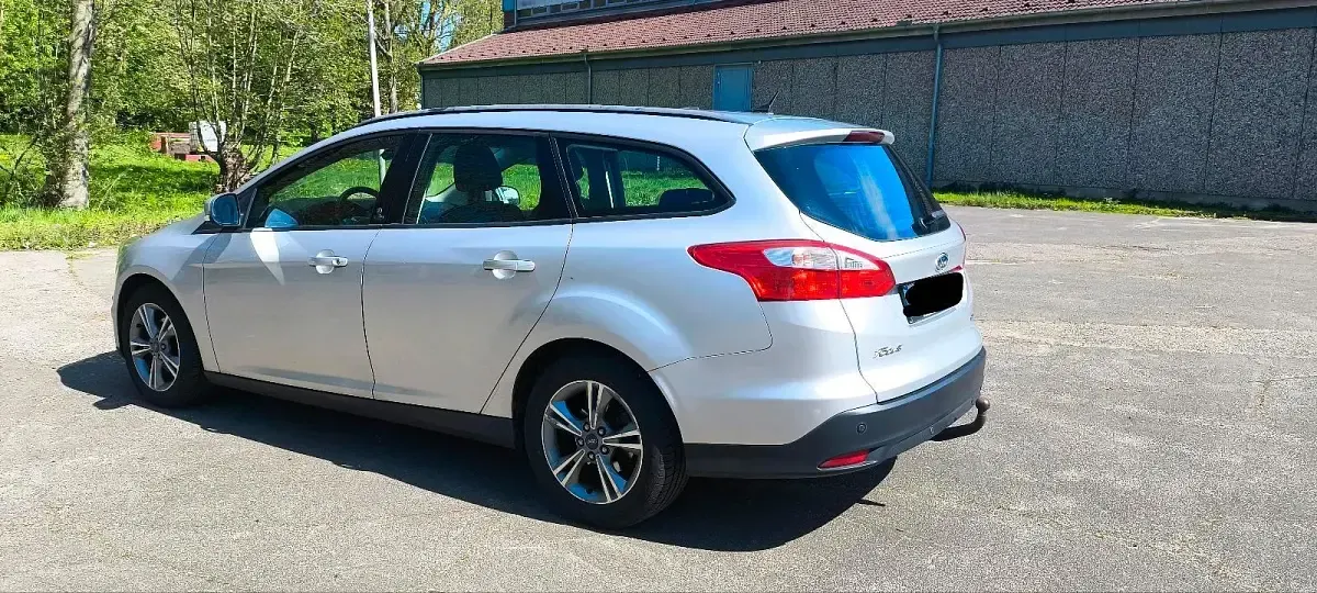 Gebraucht Ford Focus 125 PS (91 kW) 2013 Silber Kombi