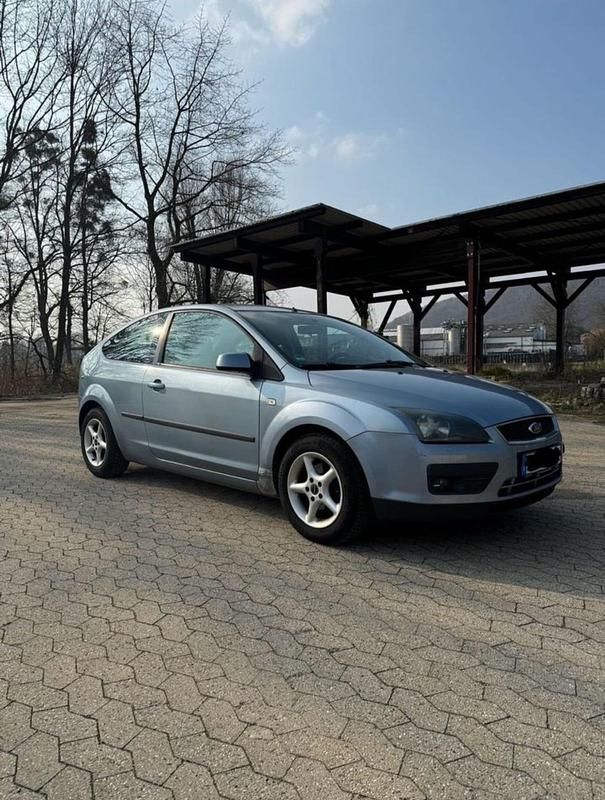 Blau Gebraucht 2005 Ford Focus Coupé | 1.390 € (Fairer Preis) - Bild 1/4
