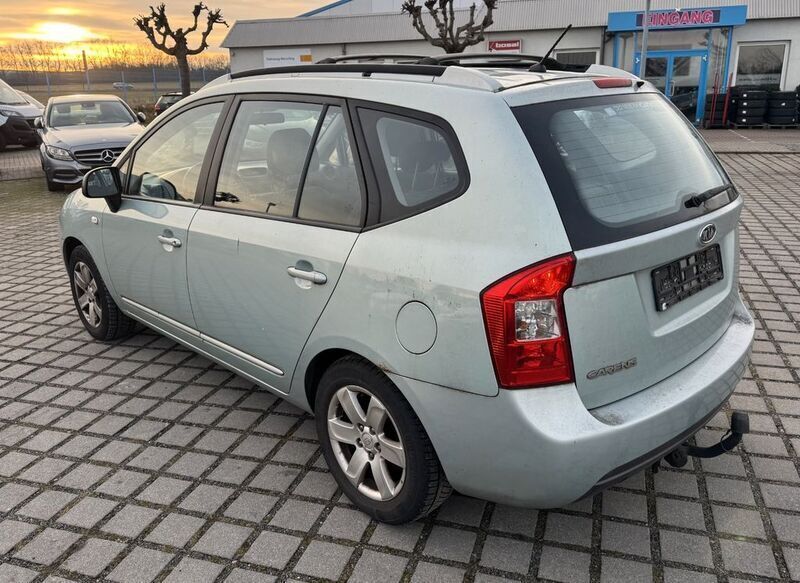 Gebraucht Kia Carens LX 144 PS (105 kW) 2006 Blau Van / Kleinbus