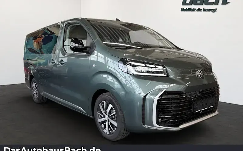 Neu Toyota Proace Verso 180 PS (132 kW) 2026 Grün Kombi
