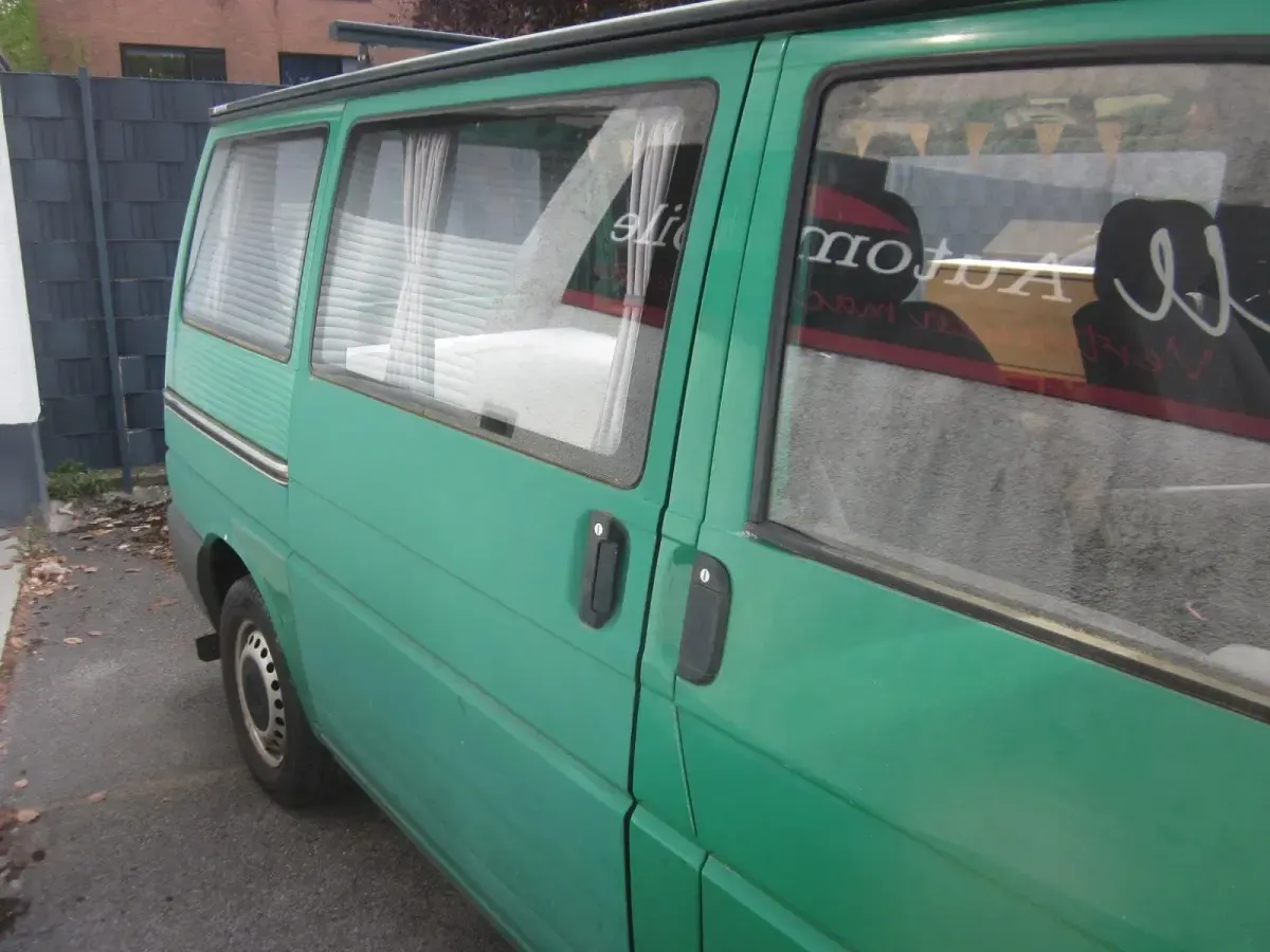 Second-hand VW Transporter 116 CP (85 kW) 1998 Verde Van