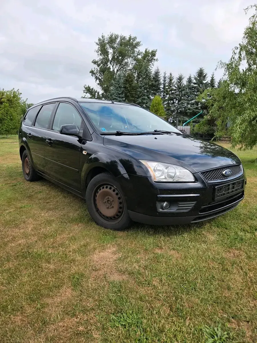 Gebraucht Ford Focus 105 PS (77 kW) 2007 Schwarz Kombi