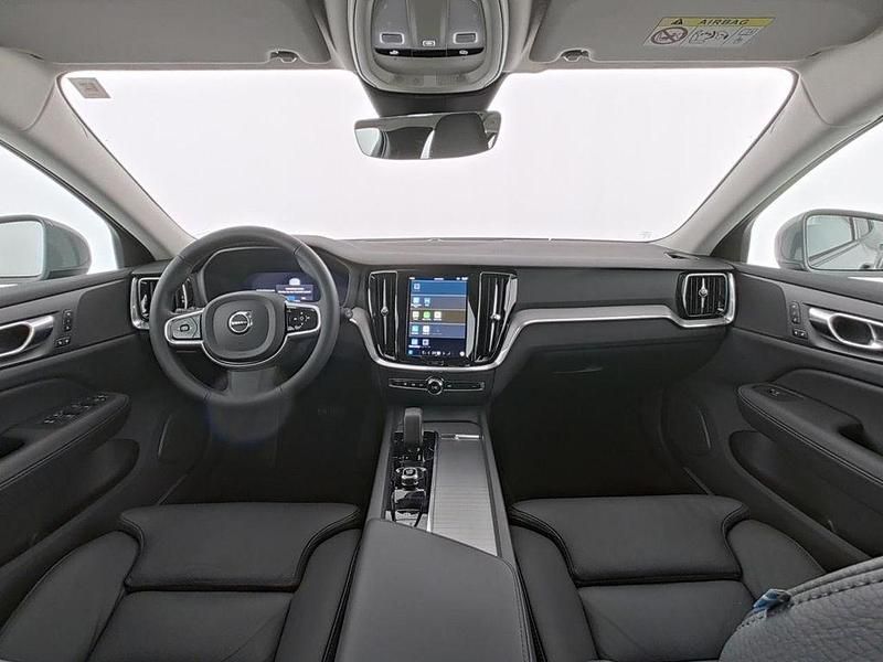 Gebraucht Volvo V60 CC Plus 197 PS (144 kW) 2023 Grau vapour grey / metallic Kombi