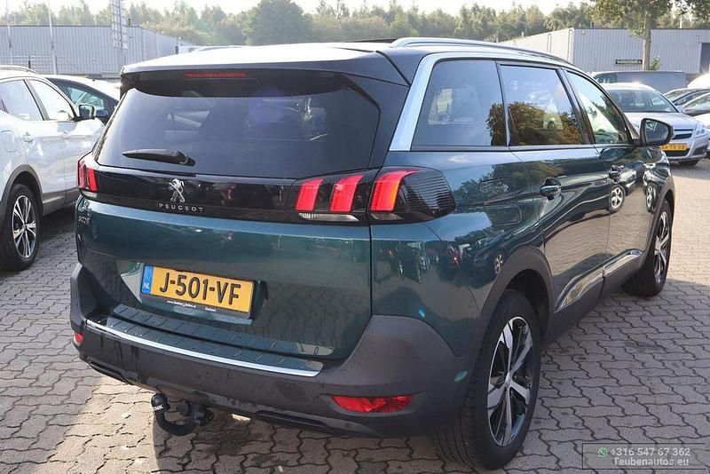 Gebraucht Peugeot 5008 Crossway 131 PS (96 kW) 2019 Grün Van / Kleinbus