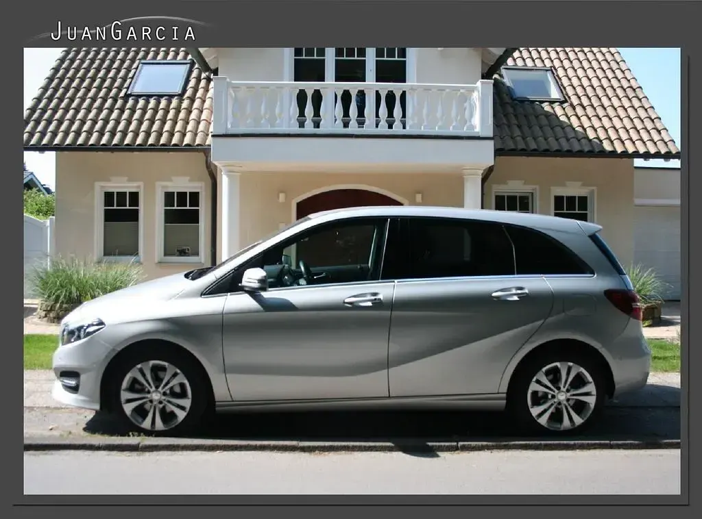 Gebraucht Mercedes B200 Urban 156 PS (114 kW) 2016 Silber Kleinwagen