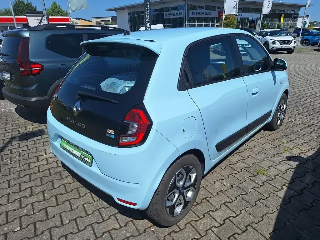 Gebraucht Renault Twingo Zen 60 kW (82 PS) 2021 Pastellblau Kleinwagen
