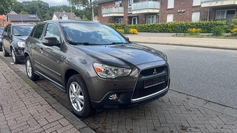 Braun Gebraucht 2012 Mitsubishi ASX Edition SUV | 5.750 € (Guter Preis) - Bild 1/4
