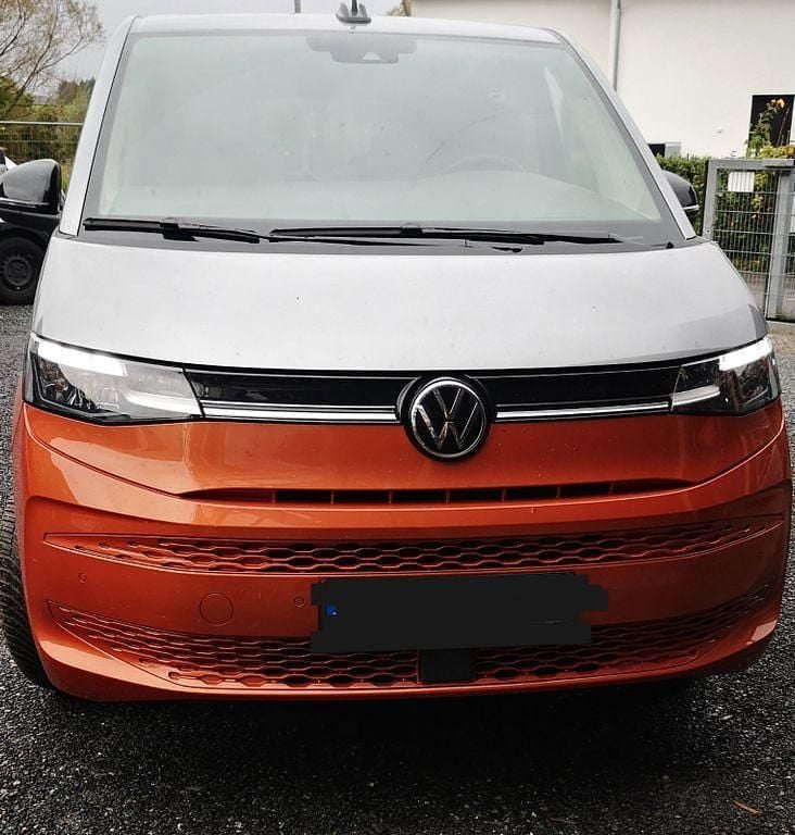 Gebraucht VW Multivan Life 204 PS (150 kW) 2024 Orange Van
