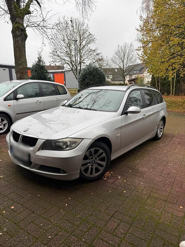 Silber Gebraucht 2008 BMW 320 Kombi | 3.500 € (Superpreis) - Bild 1/4