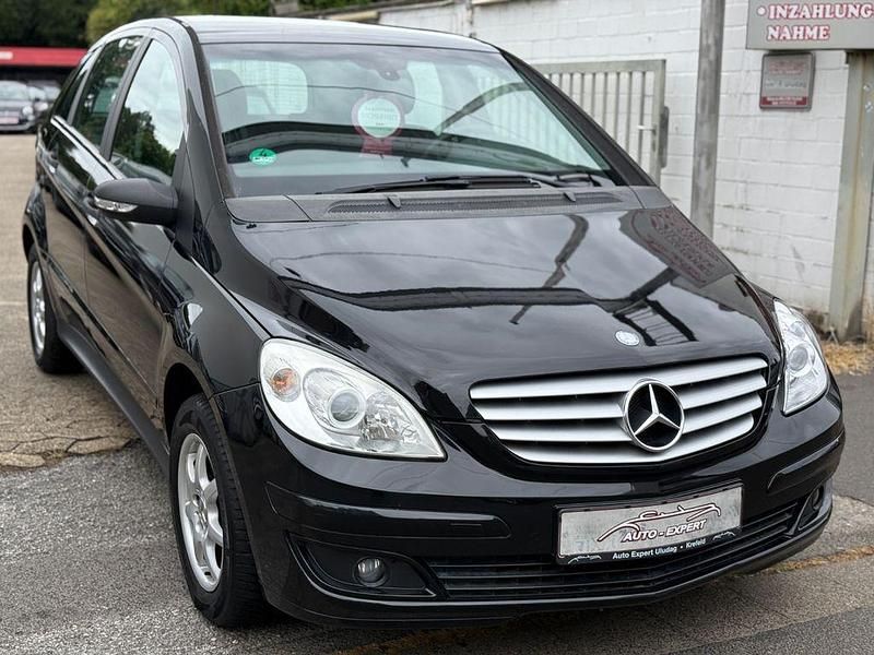 Schwarz Gebraucht 2006 Mercedes B150 Van / Kleinbus | 4.990 € (Fairer Preis) - Bild 1/4