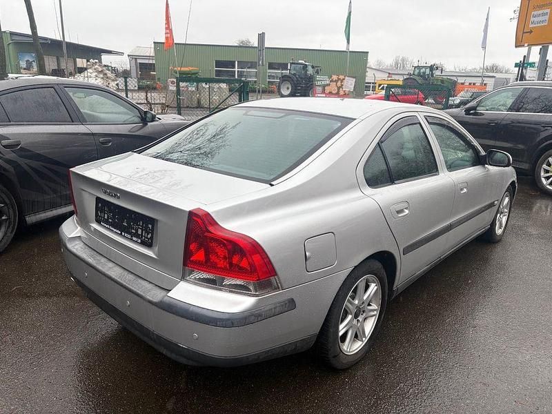 Gebraucht Volvo S60 179 PS (131 kW) 2002 Silber Limousine