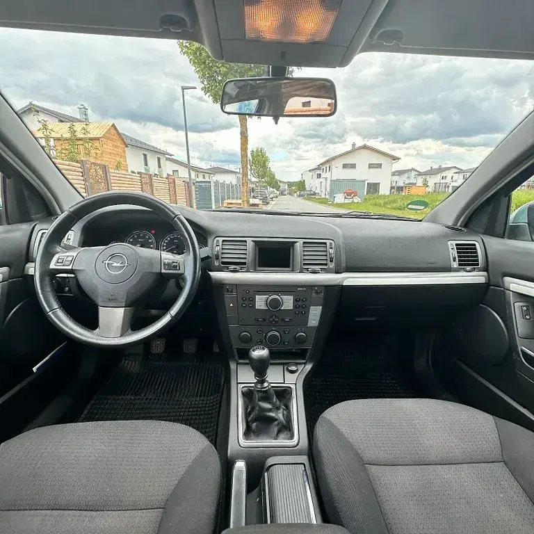 Gebraucht Opel Signum Edition 140 PS (102 kW) 2007 Blau Kleinwagen
