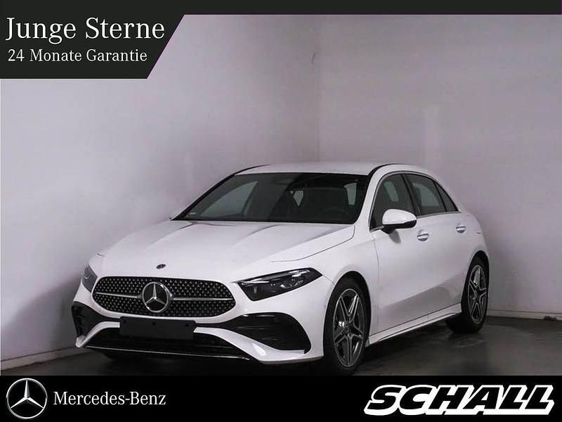 Weiß Gebraucht 2024 Mercedes A180 AMG Limousine | 31.888 € (Fairer Preis) - Bild 1/4