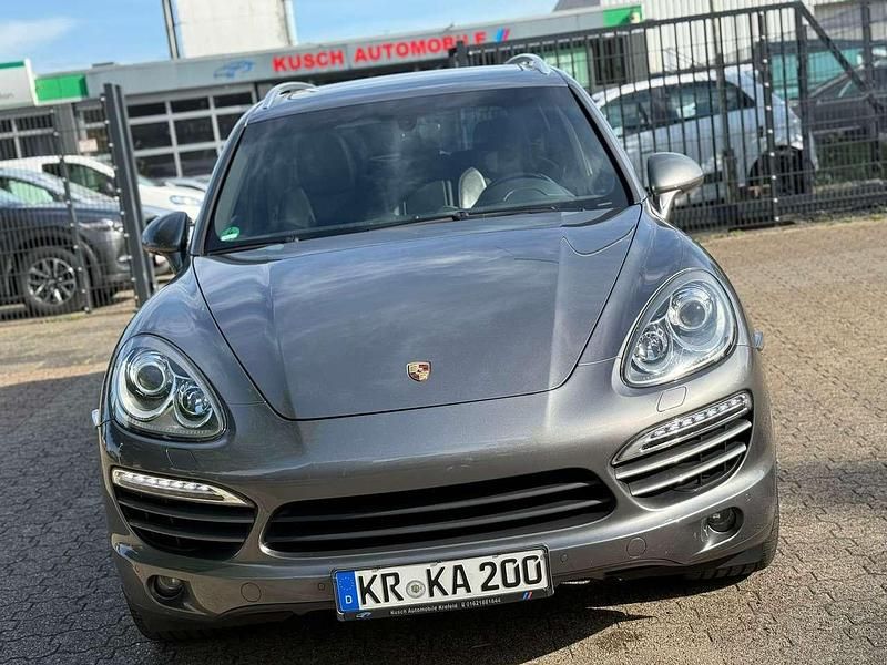 Gebraucht Porsche Cayenne 245 PS (180 kW) 2012 Grau SUV