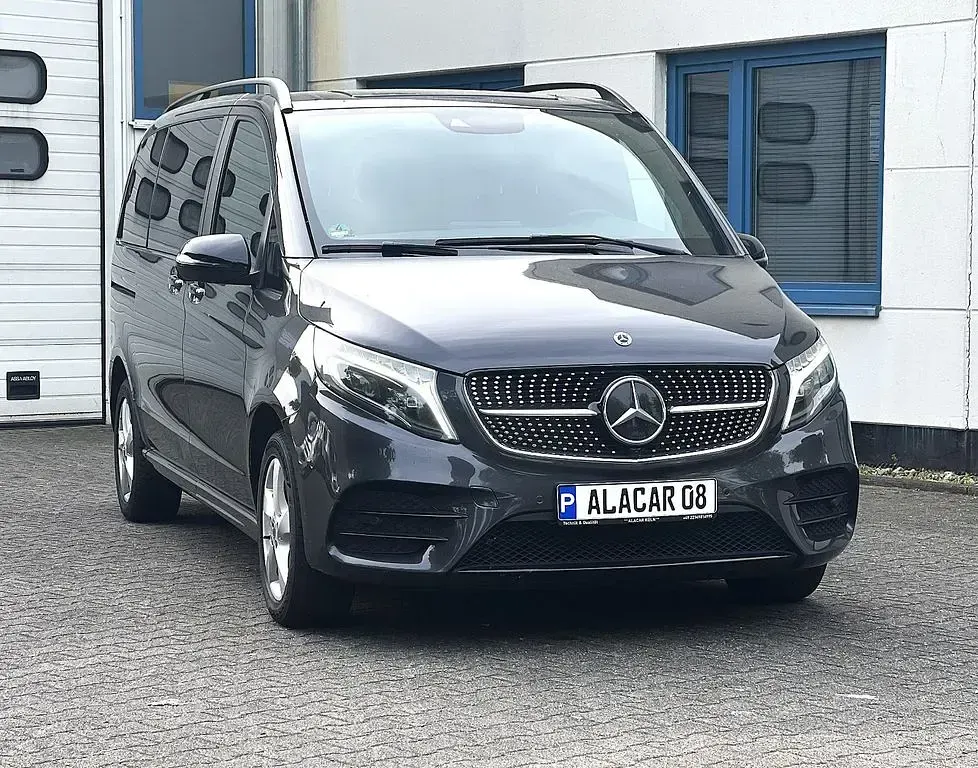 Gebraucht Mercedes V300 AMG 237 PS (174 kW) 2021 Grau Van / Kleinbus