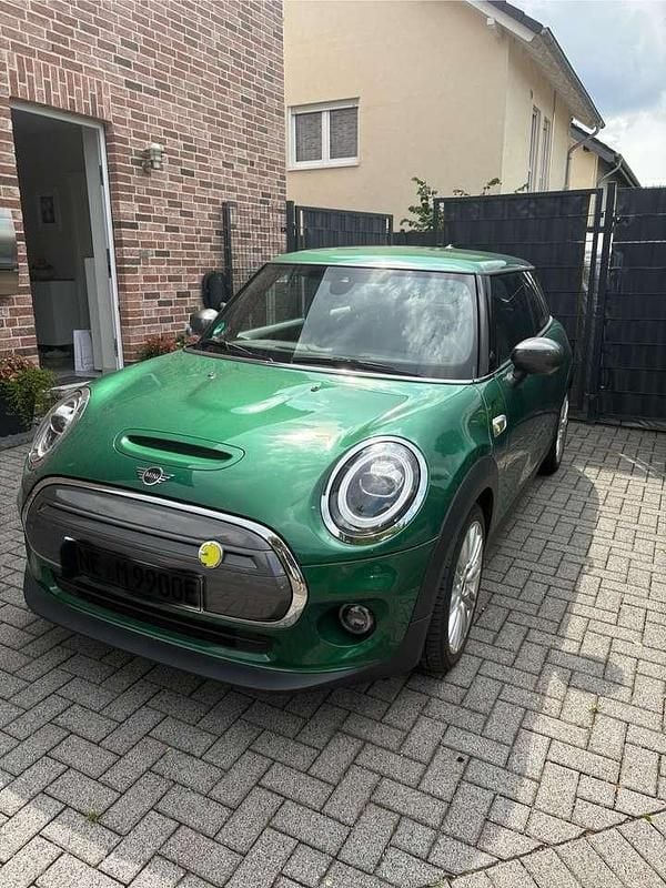 Grün Gebraucht 2020 Mini Cooper SE Kleinwagen | 14.500 € (Guter Preis) - Bild 1/4