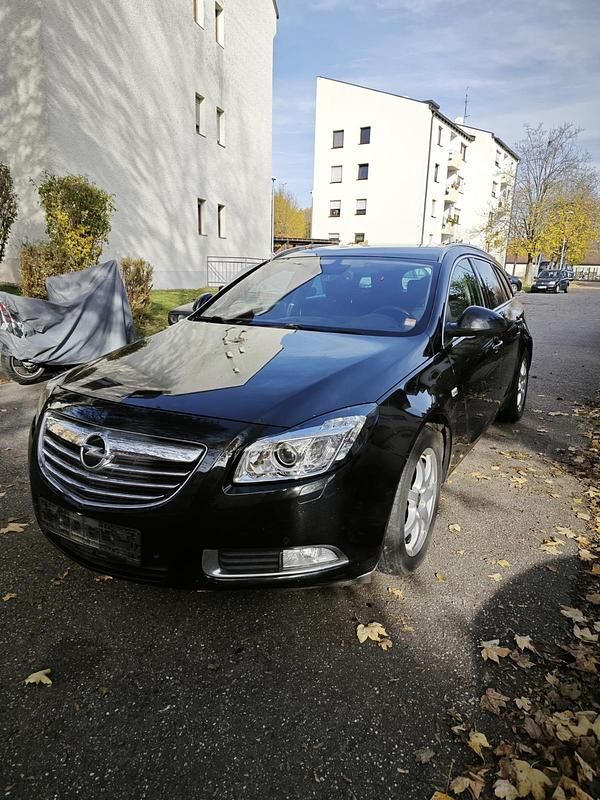 Schwarz Gebraucht 2013 Opel Insignia Kombi | 2.500 € (Superpreis) - Bild 1/4