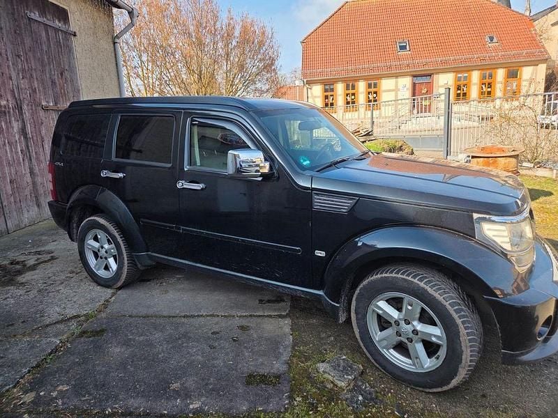 Gebraucht Dodge Nitro SXT 177 PS (130 kW) 2010 Schwarz SUV