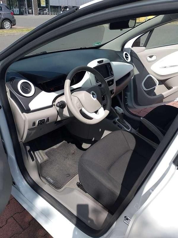 Gebraucht Renault Zoe 42 kW (58 PS) 2017 Weiß Kleinwagen