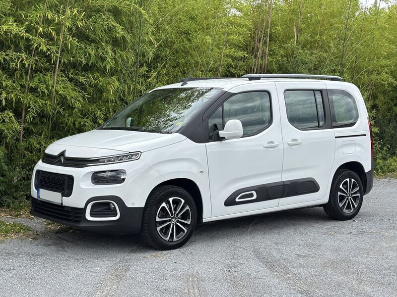 Weiß Gebraucht 2019 Citroën Berlingo Feel Van / Kleinbus | 18.500 € (Fairer Preis) - Bild 1/4