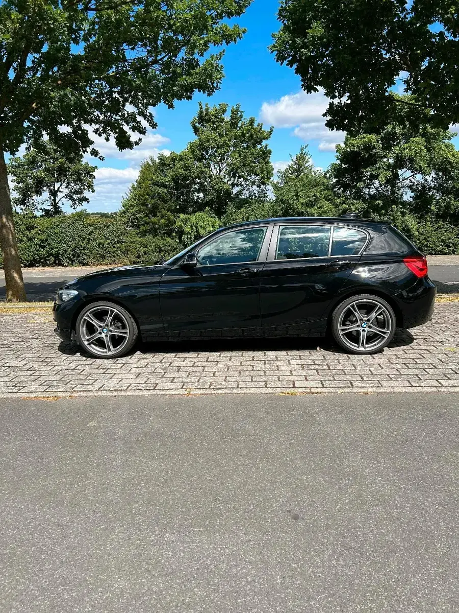 Gebraucht BMW 118 136 PS (100 kW) 2017 Schwarz Limousine
