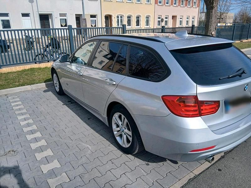 Gebraucht BMW 318 143 PS (105 kW) 2014 Silber Kombi