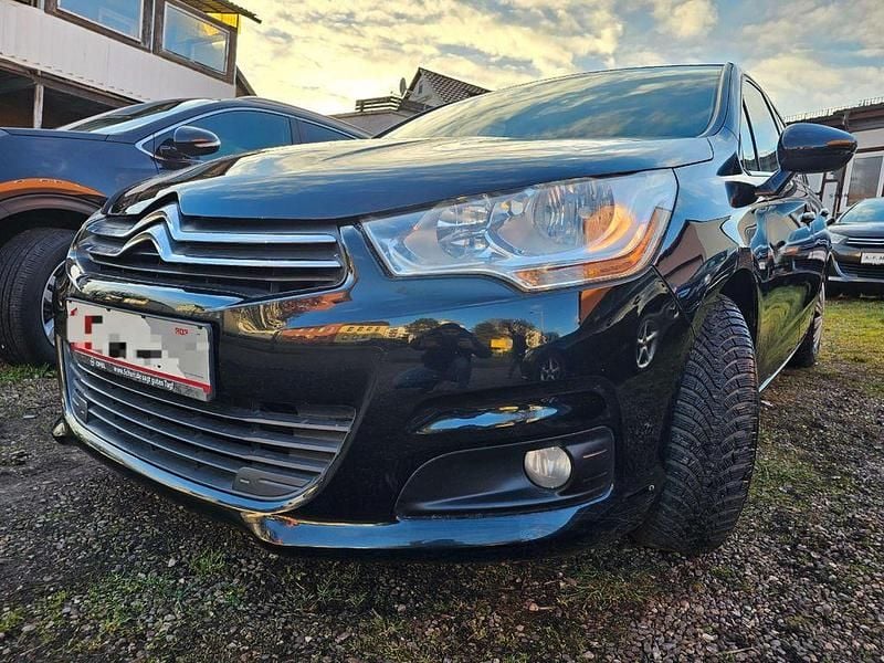 Gebraucht Citroën C4 Tendance 120 PS (88 kW) 2011 Schwarz Limousine