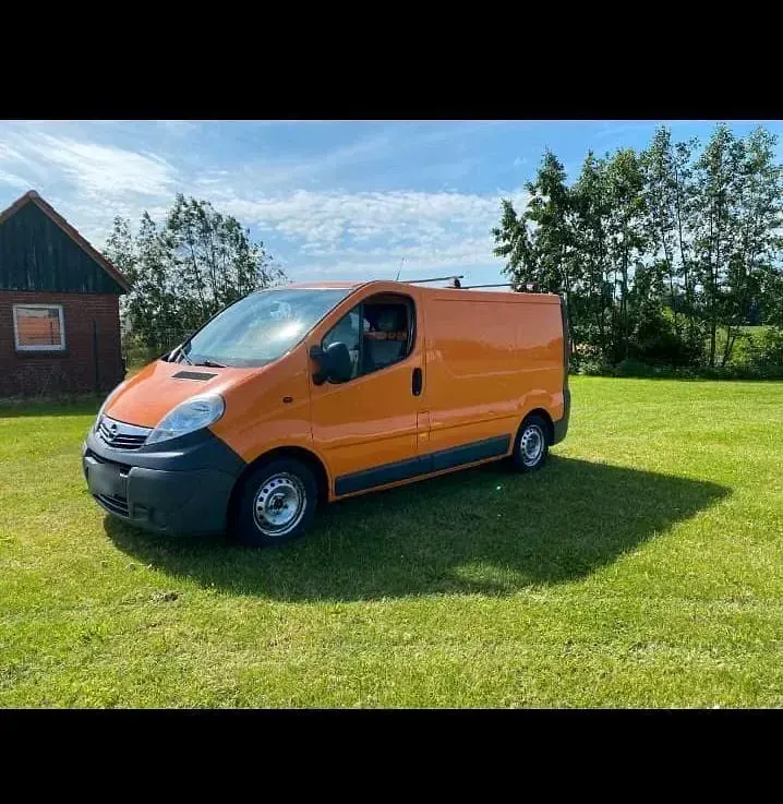Gebraucht Opel Vivaro 147 PS (108 kW) 2008 Orange Van / Kleinbus