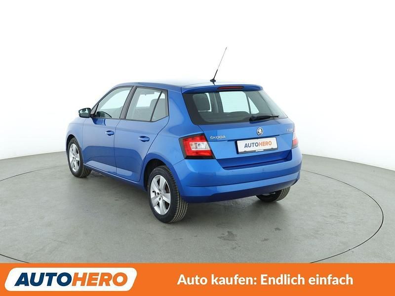 Gebraucht Skoda Fabia Ambition 90 PS (66 kW) 2016 Blau Kleinwagen