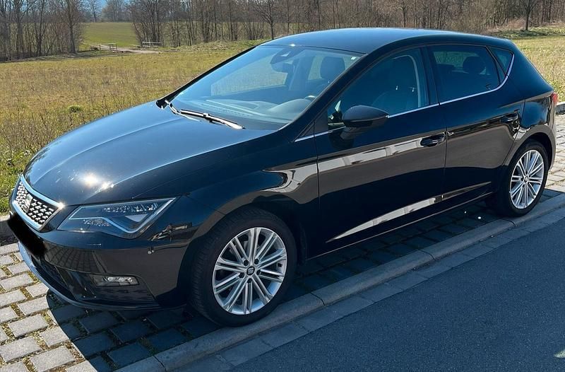 Schwarz Gebraucht 2018 Seat Leon XCELLENCE Kleinwagen | 15.300 € (Fairer Preis) - Bild 1/4