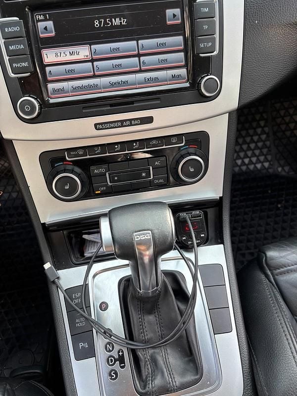 Second-hand VW Passat 150 CP (110 kW) 2010 Argintiu Break