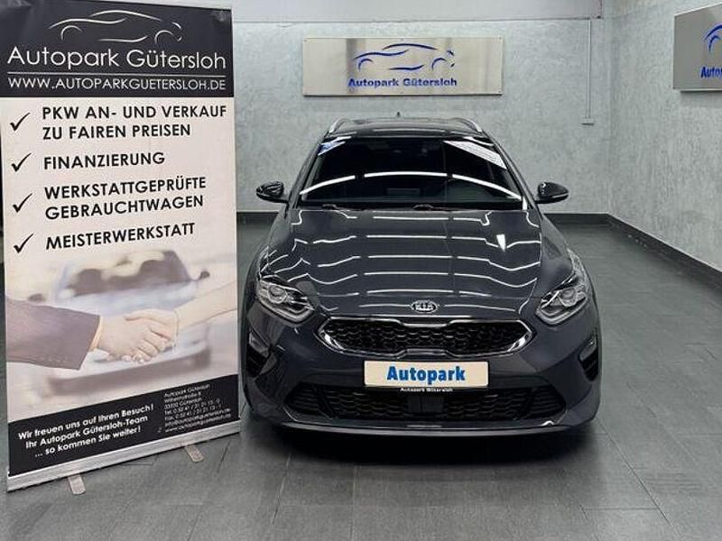 Grau Gebraucht 2019 Kia Ceed Sportswagon Spirit Kombi | 16.999 € (Guter Preis) - Bild 1/4